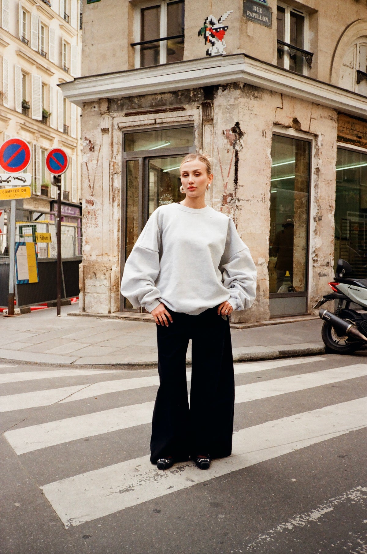EVERGREEN LOOSE METAL RIVET CREWNECK — 6