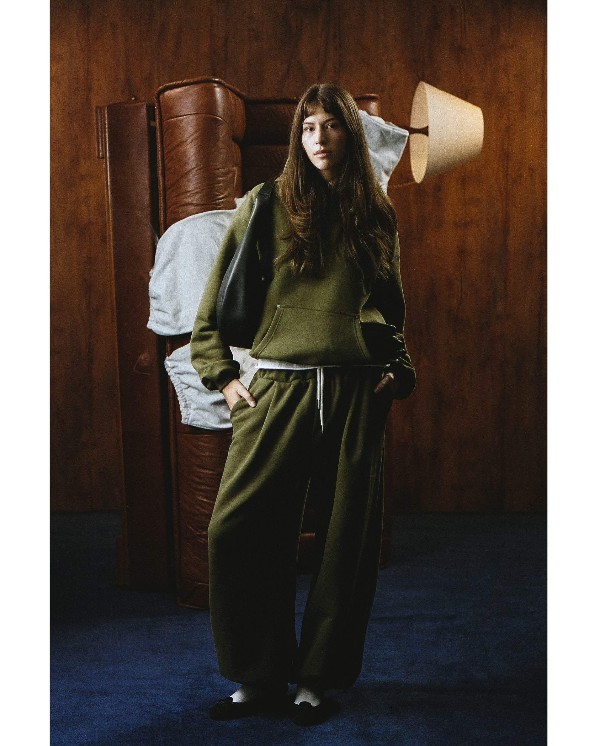 EVERGREEN METAL RIVET HOODIE Image 5